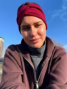 KikiWatson live sex cam