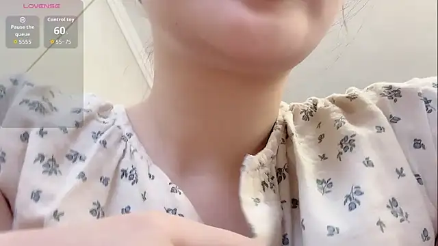 camille-w's cam snapshot