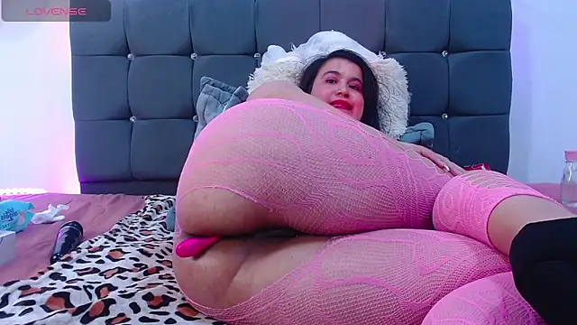 mia_xx1's cam snapshot