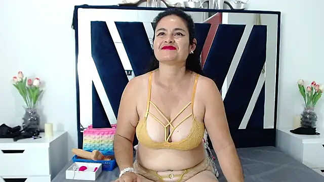 CrystallGomes's cam snapshot