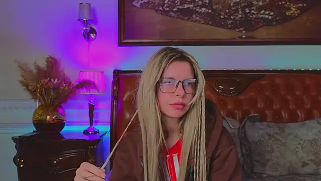 Real_Tini live sex cam