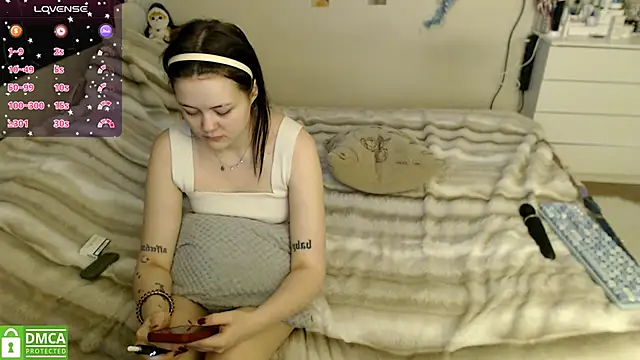 BettyandRich_'s cam snapshot