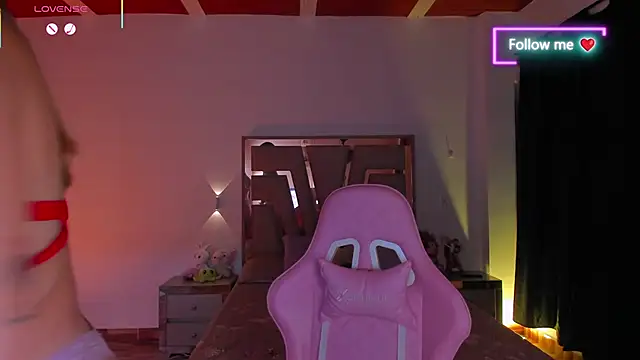 lunaarose's cam snapshot