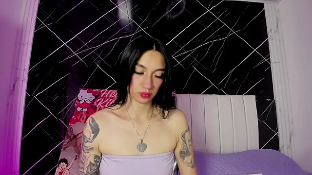 Candy_leilaa3's cam snapshot