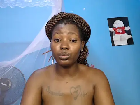 TrishaKalid's cam snapshot