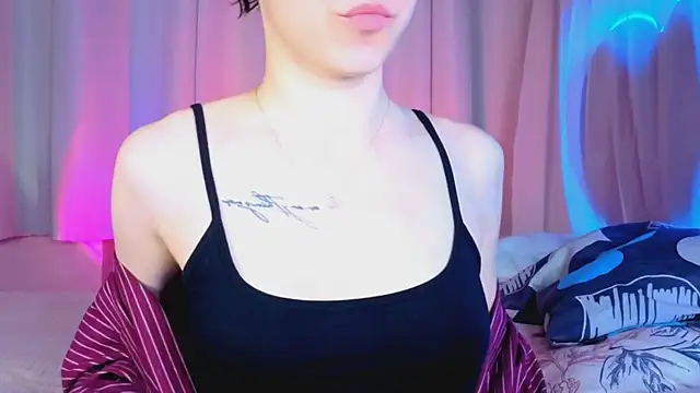 -CindyLou's cam snapshot