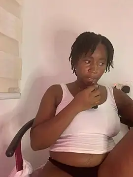 MISSMAYSROOM's cam snapshot