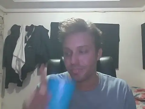 Elmonojojoi98 live sex cam