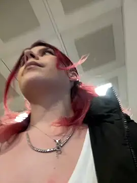 RiriRoseey live sex cam