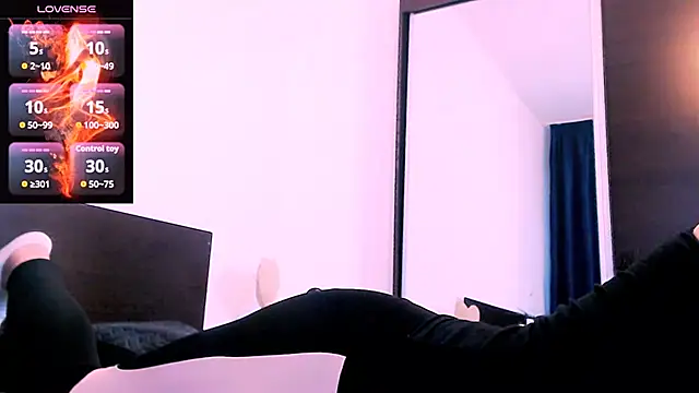 _magic_smile_11's cam snapshot