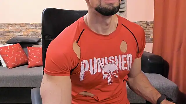 HotHunkTrainer live sex cam