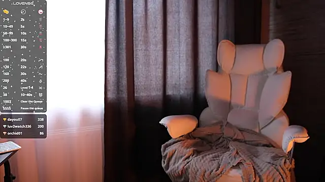 LuckyForesk1n live sex cam