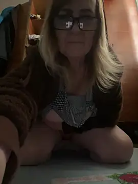 Irina2909@xh live sex cam