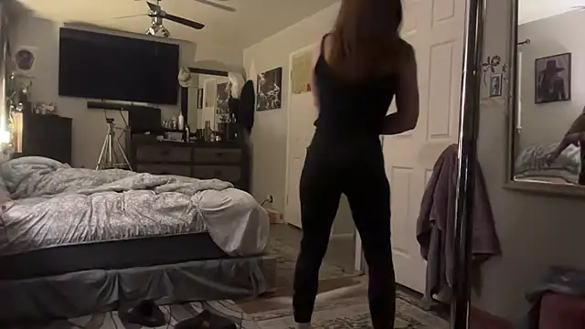 sexyred77713's cam snapshot