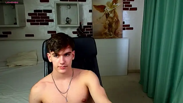 BradyFlint live sex cam