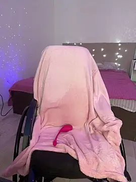 MiniSophiaa live sex cam