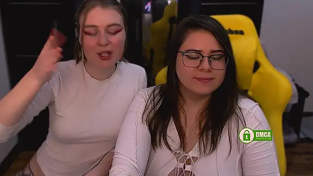EvaAndLilith live sex cam