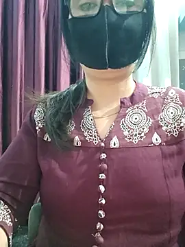 Aishwaryaa_69 live sex cam