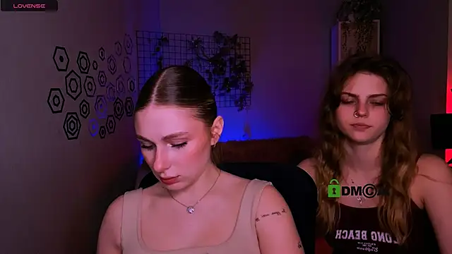 nekky_mouse live sex cam