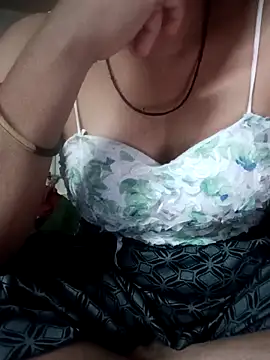 Annuhot143's cam snapshot