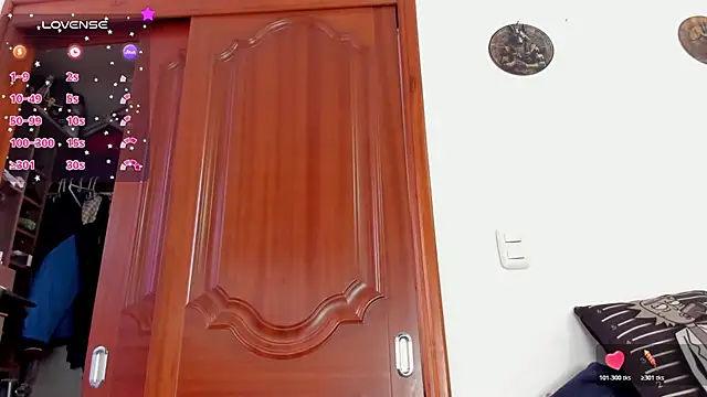 Aron_Baylor live sex cam