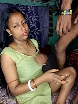 Lovly_Couple_1's cam snapshot