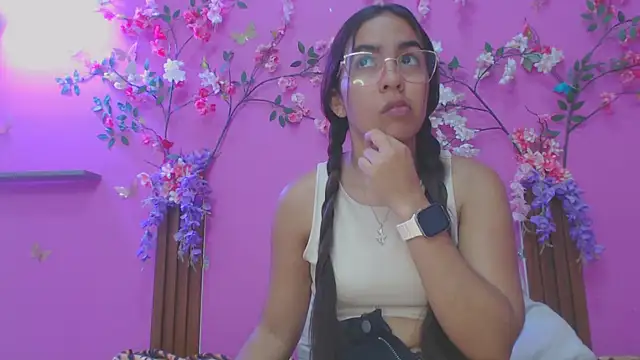 skinnysofia18's cam snapshot