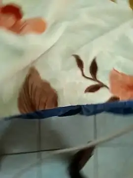 Teeteemyg live sex cam