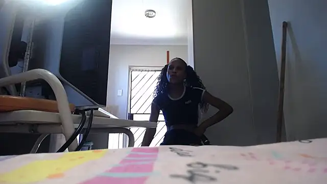 SexySlimMelanin's cam snapshot