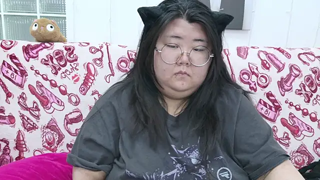 Nadine_asian live sex cam