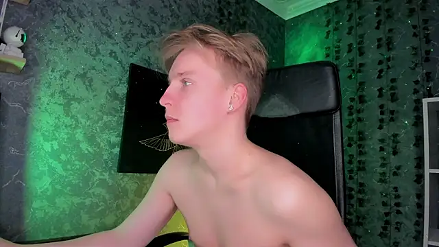 AlexxSweet live sex cam