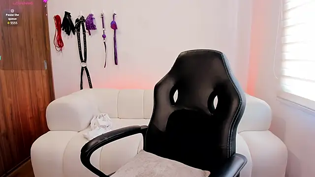 abu_dhabi_21 live sex cam