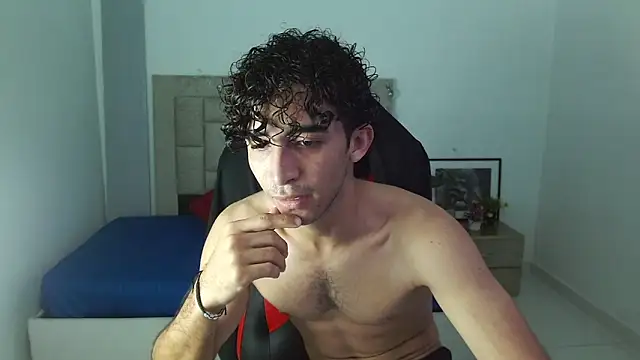 Caius_fox live sex cam