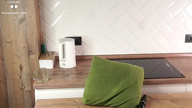 KnittedGoo live sex cam