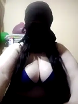 zozo-zaineb-sexy's cam snapshot