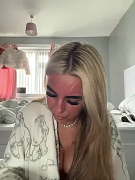 EllieMaeBaby's cam snapshot