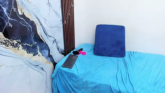 bonnyy26 live sex cam