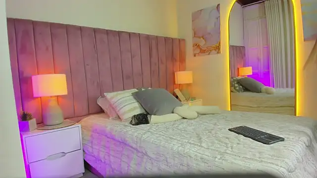 Valentino_moretti's cam snapshot