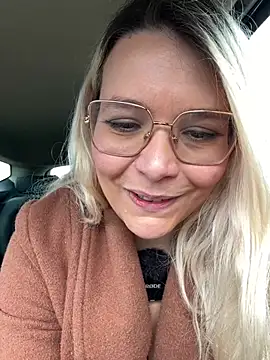 EmyLana live sex cam