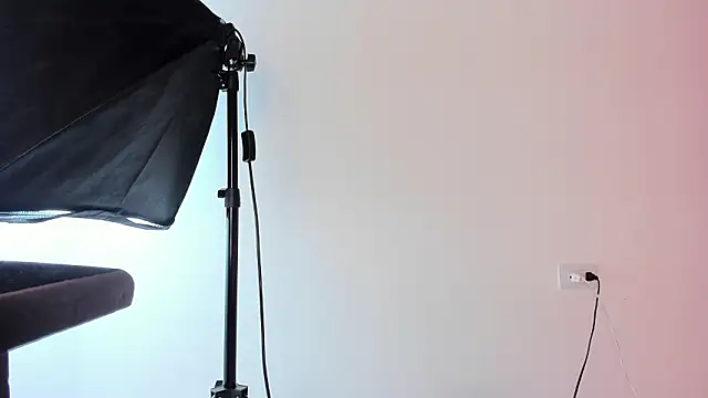 Brittany_cute18 live sex cam