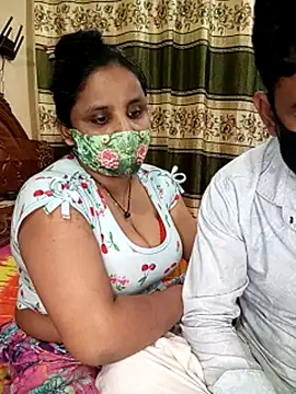 Romentic_Couple live sex cam