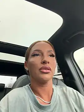 LovingBlondie live sex cam