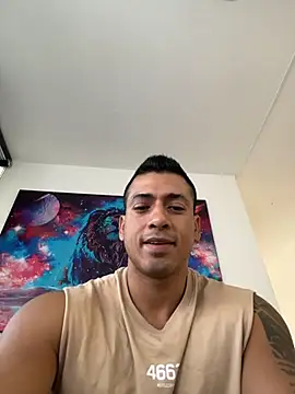 aaroncolombia live sex cam