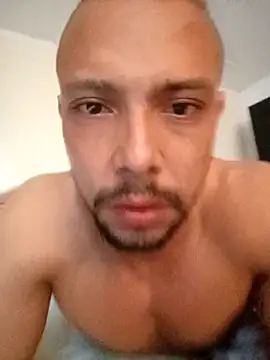 Thiago_Summers live sex cam