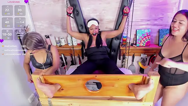 Madame_pain_ live sex cam