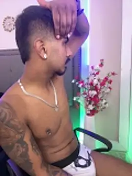 Latinmoster_boss live sex cam