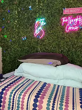 RenaThickAss live sex cam