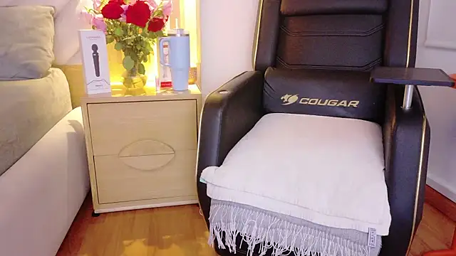 Anaise_latif's cam snapshot