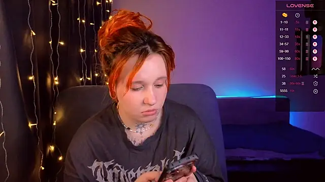 The_Full_Red_Moon's cam snapshot