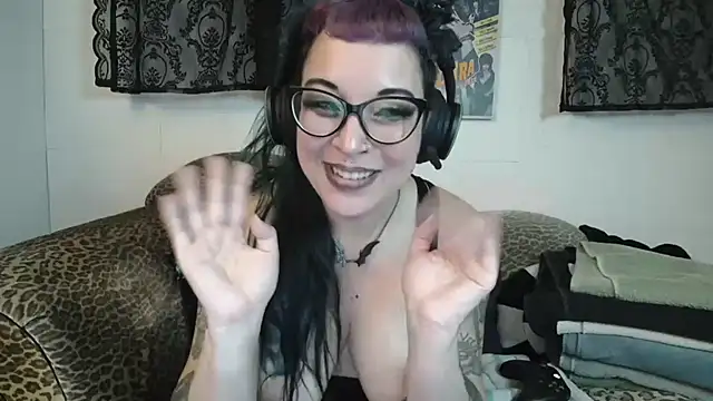 Missy-Dee's cam snapshot